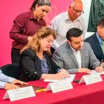 Recriminan artífices colección de Dior con diseños oaxaqueños