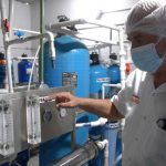 El alma retro de Kevin Johansen y Natalia Lafourcade se unen en ‘Puntos Equidistantes’