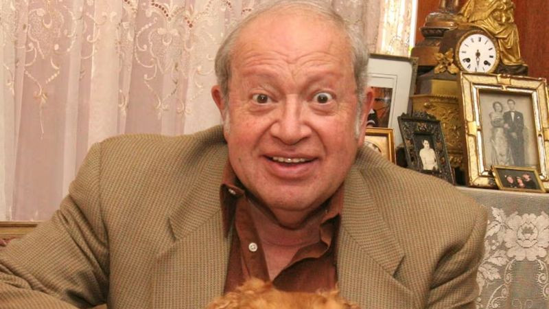 La Comedia se Quita un Maestro: Fallece Eduardo Manzano, Icono del Humor Mexicano y Voz Polifacética de la Escena Artística.