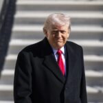 No respeta “su casa”: Aficionado orina el Akron en pleno Guadalajara – América