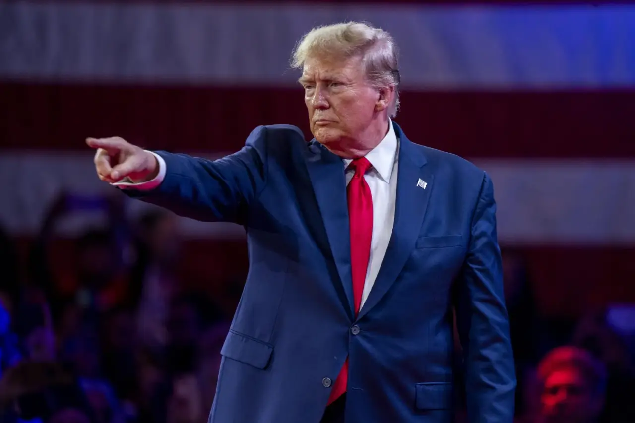 Luz verde a moneda de oro con la efigie de un expresidente: polémica por su diseño